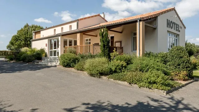 Logis Hôtel des Trois Marchands