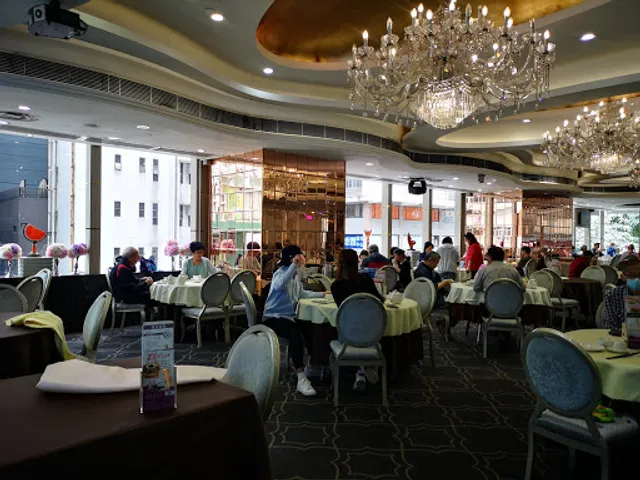 Sportful Garden Restaurant