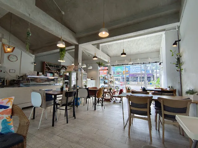 The Eighth Room Cafe'