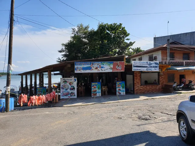 Restaurante Delicias del Rio
