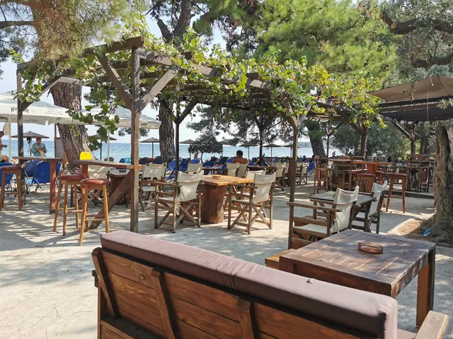 ARRIBA CHILL OUT BEACH BAR