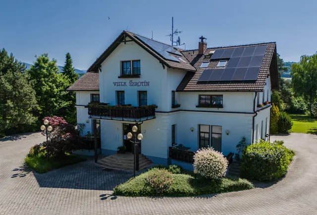 Villa Žerotín Penzion Bed & Breakfast