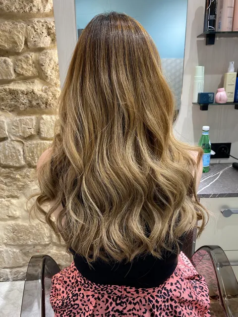 Léa Caminade coiffeur coloriste paris