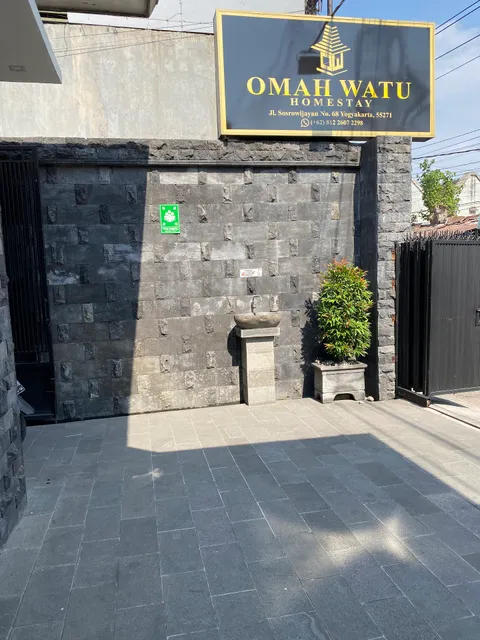 Omah Watu Homestay