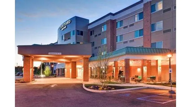 Courtyard by Marriott Long Island Islip/Courthouse Complex