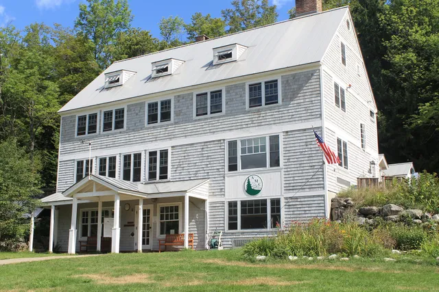 AMC Cardigan Lodge & Campsites