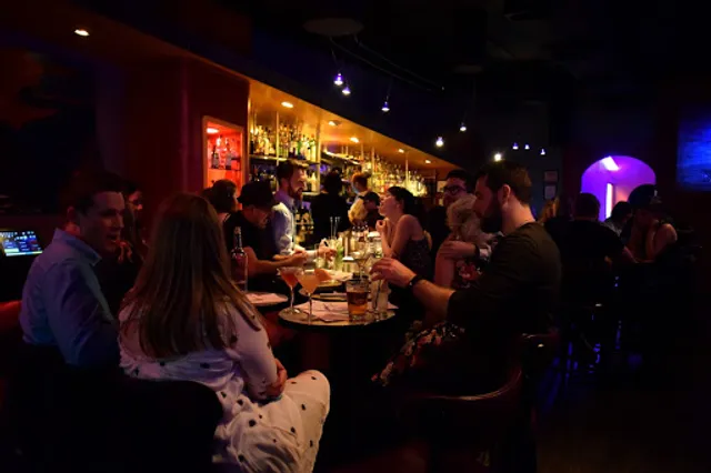 Elliot's Martini Bar