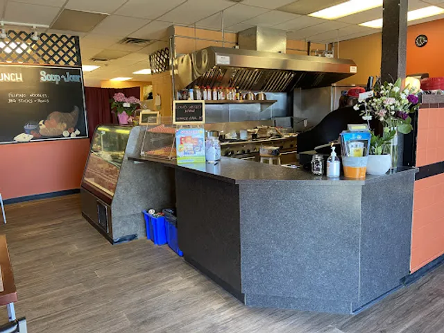 Lola's Filipino Bistro