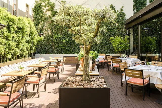 Square Nine Hotel Belgrade