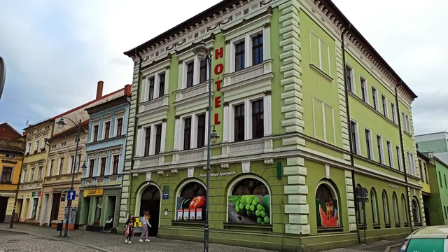 Leliwa s.c. Hotel, restauracja