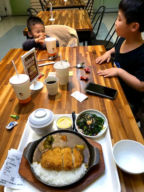 口力口里 日式咖哩餐廳（西屯 家樂福店）