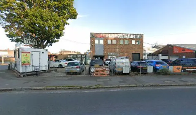 Meet Point Burger Van