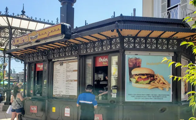 Joe's Burgers Bridgeport Village