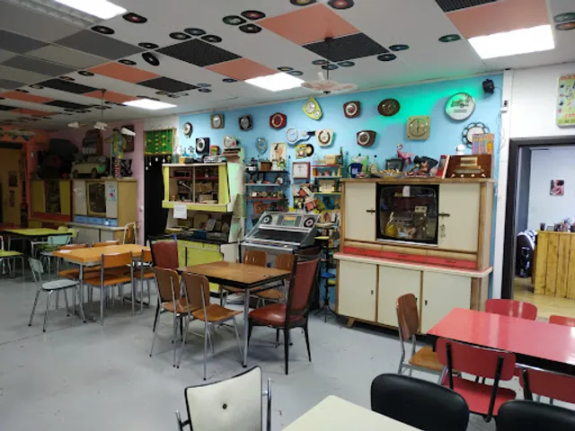 Le Vintage Tattoo Bar