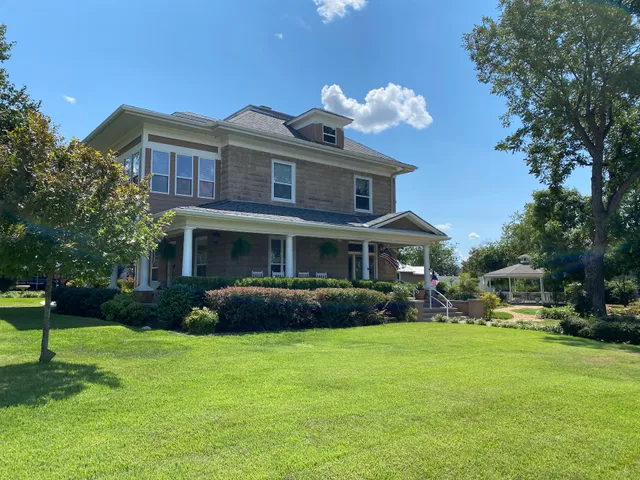 Sandstone Street Bed & Breakfast