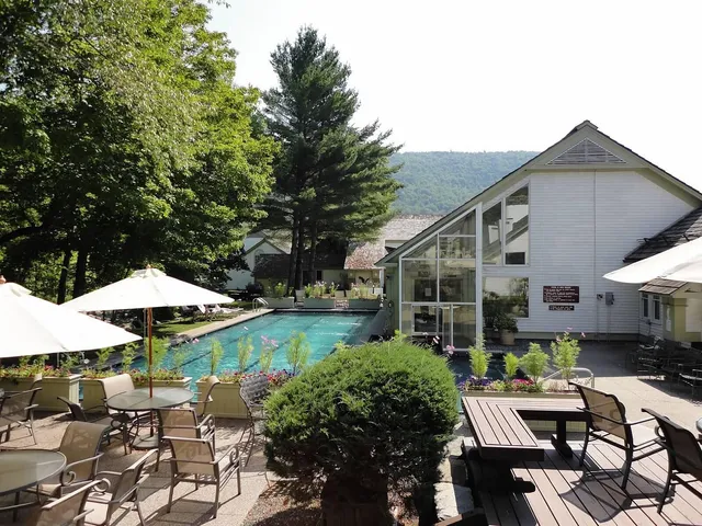Hawk Inn and Mountain Resort