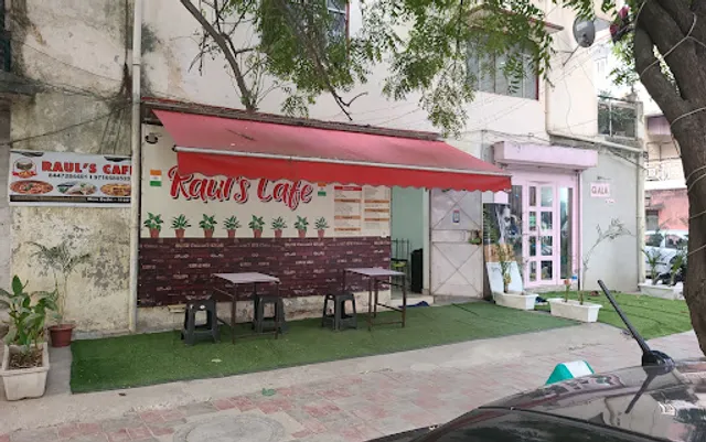 Raul`s Cafe