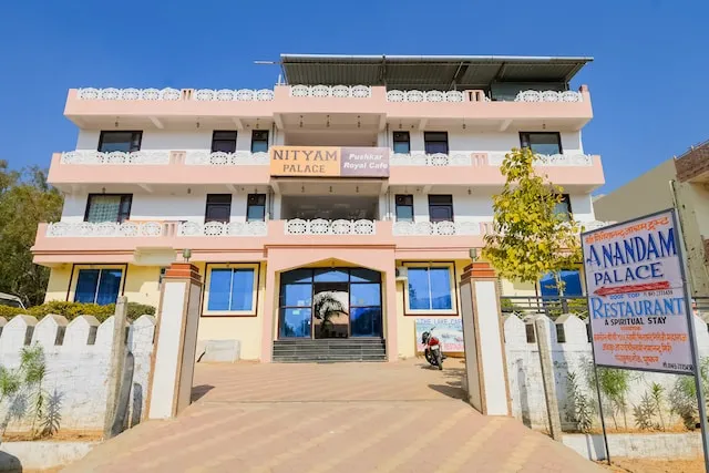 OYO 38841 Anandam Palace