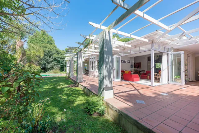 SARAH's PLACE in George and Stilbaai