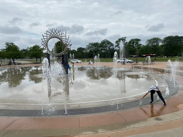 City of Warren: Warren City Square Fountain