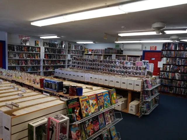 Chris's Cards & Comics