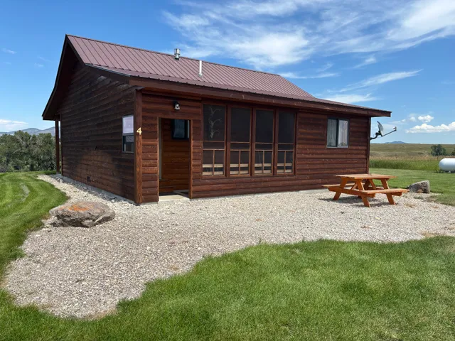 Cottonwood Log Cabins