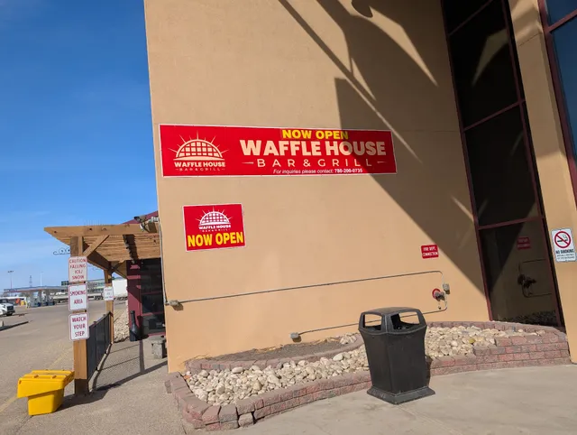 Waffle House Bar & Grill