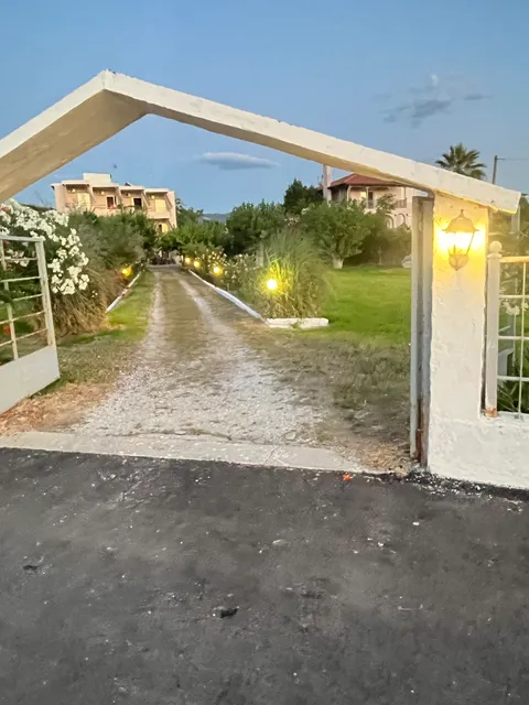 Apartments Skardoutsou