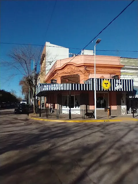 Panaderia y Confiteria el Sol