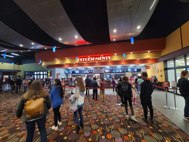 AMC Decatur 12
