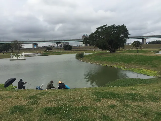 Triple Taipei Metro Park Plaza Park hydrophilic