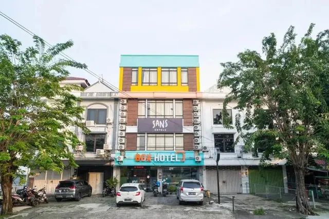 Sans Hotel Kupang Indah Surabaya