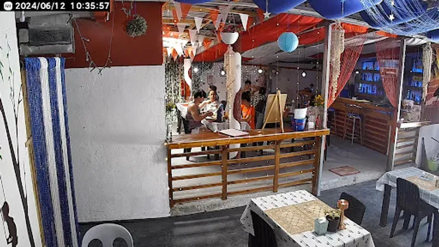 Joe's Dawgs restaurant and bar