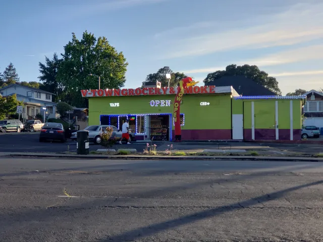 V-Town Grocery & Smoke