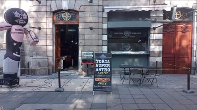 TORTAS Y CAFE SUPER ASTRO