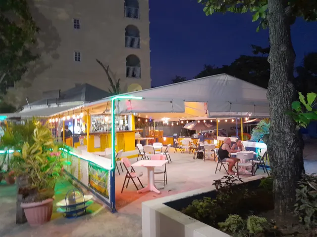 Johnny Cool’s Jazz and Blues Beach Bar