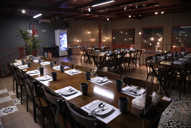 Redcrab Danang & Tuyvi seafood