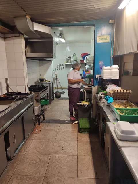 LUYARI FRUITS AND CREAM