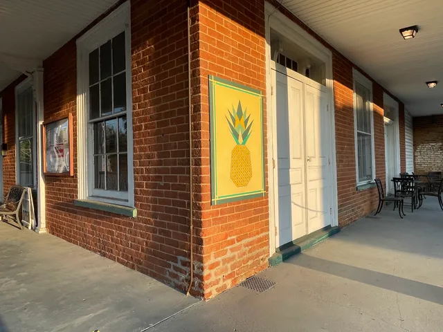 Lafayette Inn & Restaurant