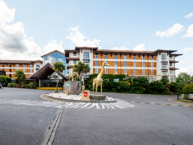 Chessington Safari Hotel
