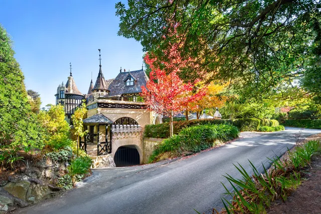 Thorngrove Manor House