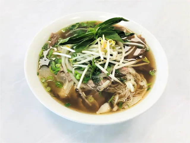 Pho Hoan Palace