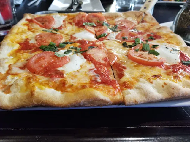 Racanelli's Original Pizza & Brew