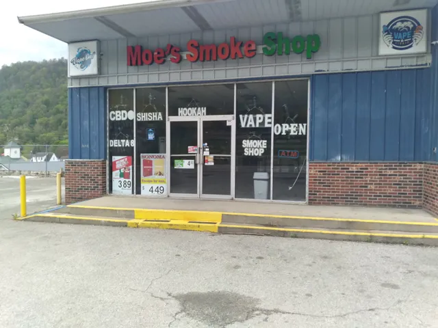 Moe’s smoke shop
