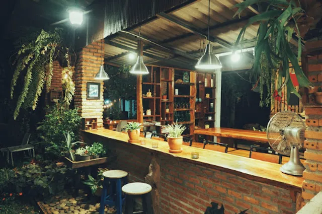 Lhungbaan /หลังบ้าน เชียงของ