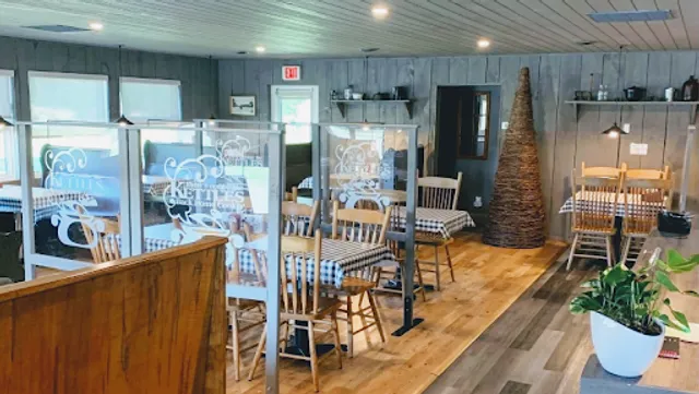 Kettles Back Home Cookin'- Clifford