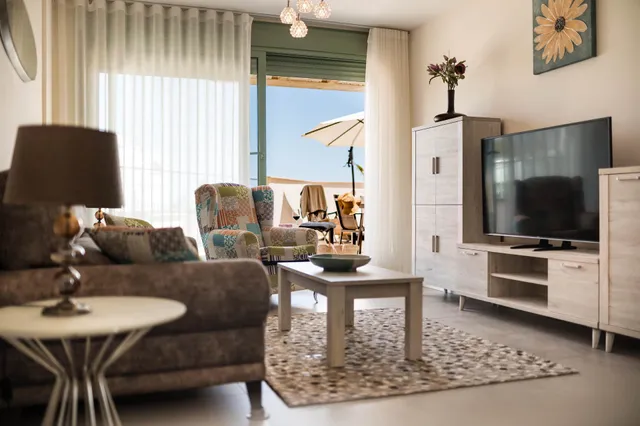 Apartment Sea Breeze, Holiday Rental for families on the beach of Mojácar, operated by El Sarmiento Beach Apartments