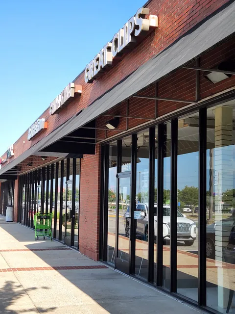 Hills Shopping Center