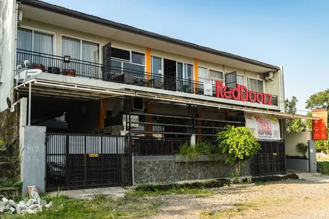 RedDoorz near Exit Toll Bogor