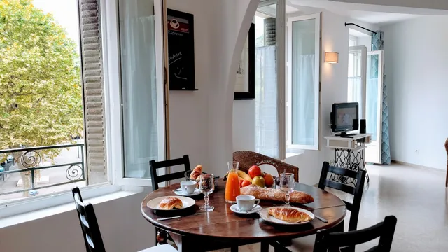 Residadigne - Location meublée avec garage